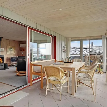 3 Bedroom Lovely In Bjert 別荘 *